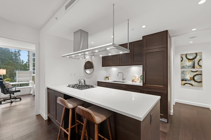 Photo 7 at 307 - 3355 Binning Road, University VW, Vancouver West