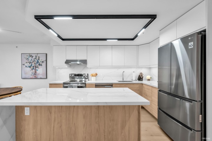 Photo 3 at 910 - 1050 Burrard Street, Downtown VW, Vancouver West