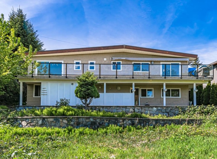 Photo 2 at 520 Ballantree Place, West Vancouver