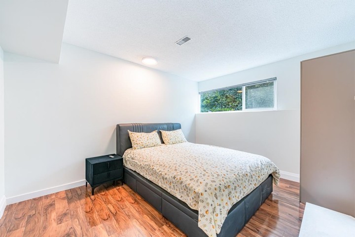 Photo 28 at 520 Ballantree Place, West Vancouver