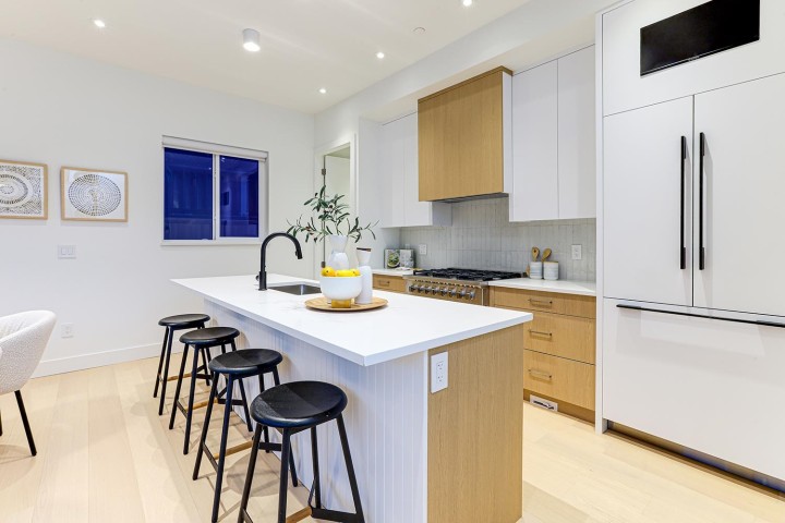 Photo 7 at 2 - 944 E 13 Avenue, Mount Pleasant VE, Vancouver East