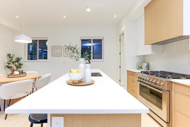 Photo 8 at 2 - 944 E 13 Avenue, Mount Pleasant VE, Vancouver East
