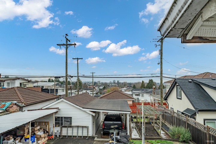 Photo 24 at 3951 Slocan Street, Renfrew Heights, Vancouver East