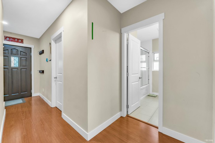 Photo 15 at 3951 Slocan Street, Renfrew Heights, Vancouver East