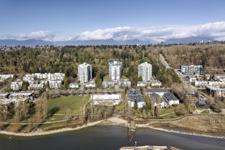 Photo 32 at 1107 - 3061 E Kent Avenue North, South Marine, Vancouver East