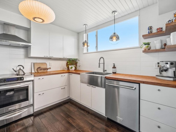 Photo 9 at 1107 - 3061 E Kent Avenue North, South Marine, Vancouver East