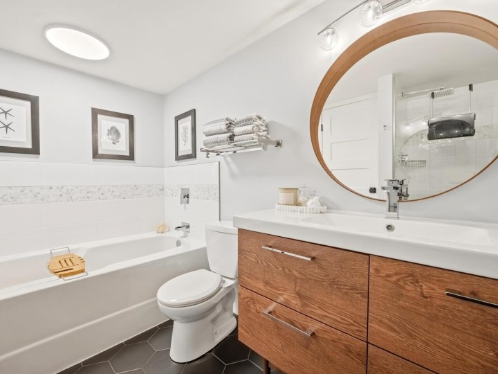 Photo 15 at 1107 - 3061 E Kent Avenue North, South Marine, Vancouver East