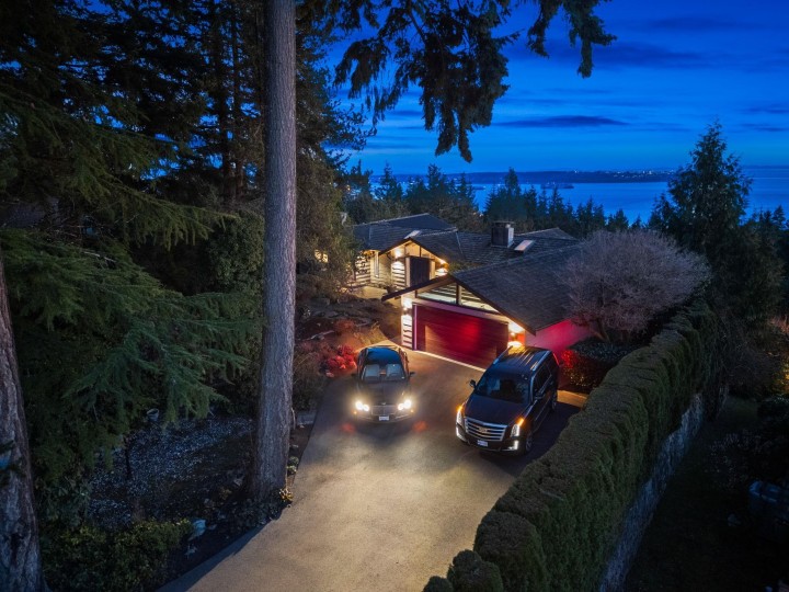 Photo 4 at 4570 Woodgreen Court, Cypress Park Estates, West Vancouver