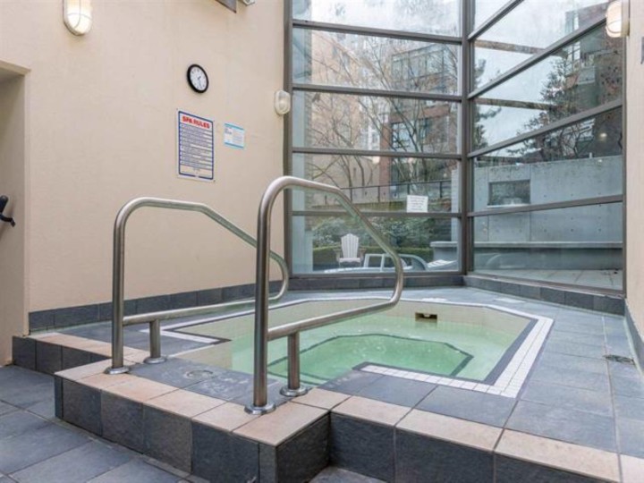 Photo 10 at 906 - 928 Richards Street, Yaletown, Vancouver West