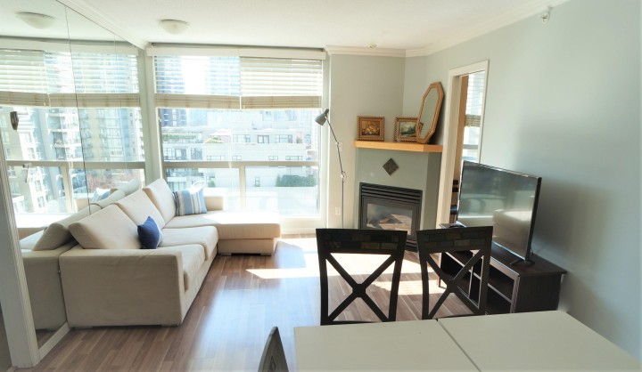 Photo 4 at 906 - 928 Richards Street, Yaletown, Vancouver West