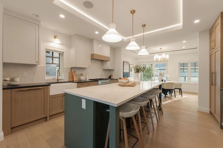 Photo 5 at 2542 Grant Street, Renfrew VE, Vancouver East