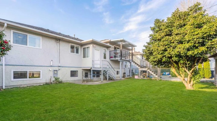 Photo 16 at 2630 E 1st Avenue, Renfrew VE, Vancouver East