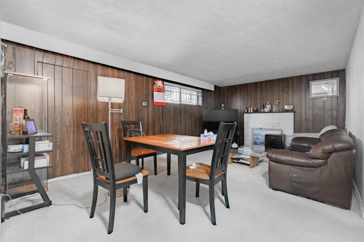 Photo 11 at 2630 E 1st Avenue, Renfrew VE, Vancouver East