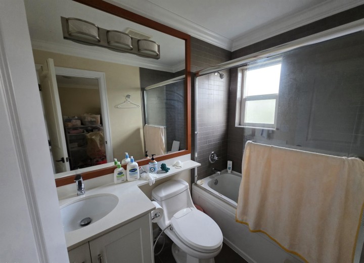 Photo 8 at 1458 E 60th Avenue, Fraserview VE, Vancouver East