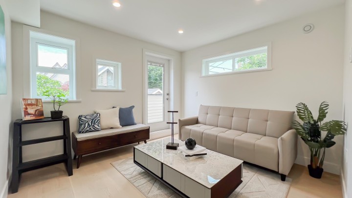 Photo 6 at 1157 Keefer Street, Strathcona, Vancouver East