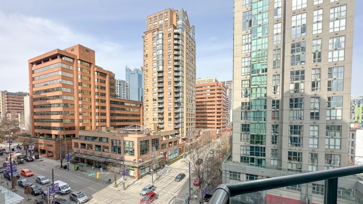 Photo 12 at 703 - 1212 Howe Street, Downtown VW, Vancouver West