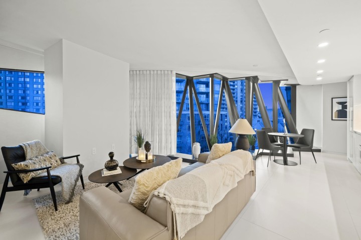 Photo 6 at 703 - 1033 Nelson Drive, West End VW, Vancouver West