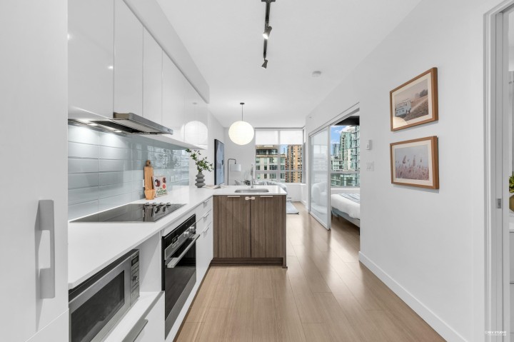 Photo 4 at 1605 - 1308 Hornby Street, Downtown VW, Vancouver West