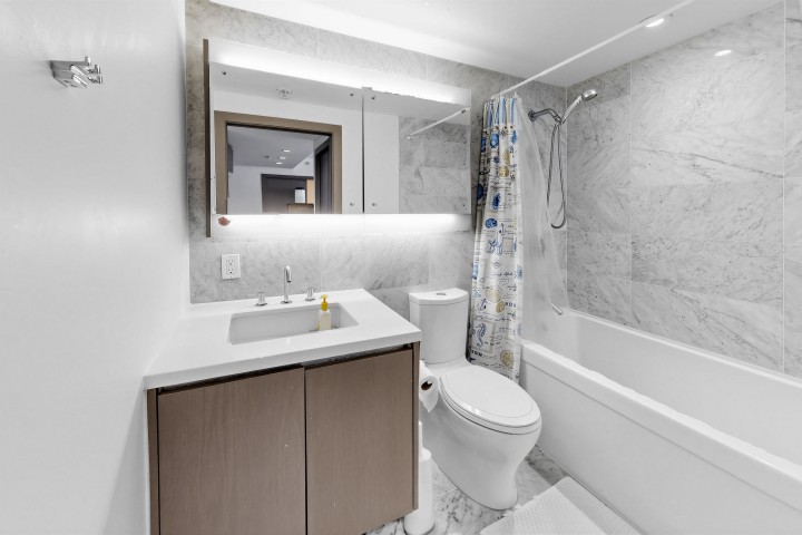 Photo 15 at 351 - 38 Smithe Street, Downtown VW, Vancouver West