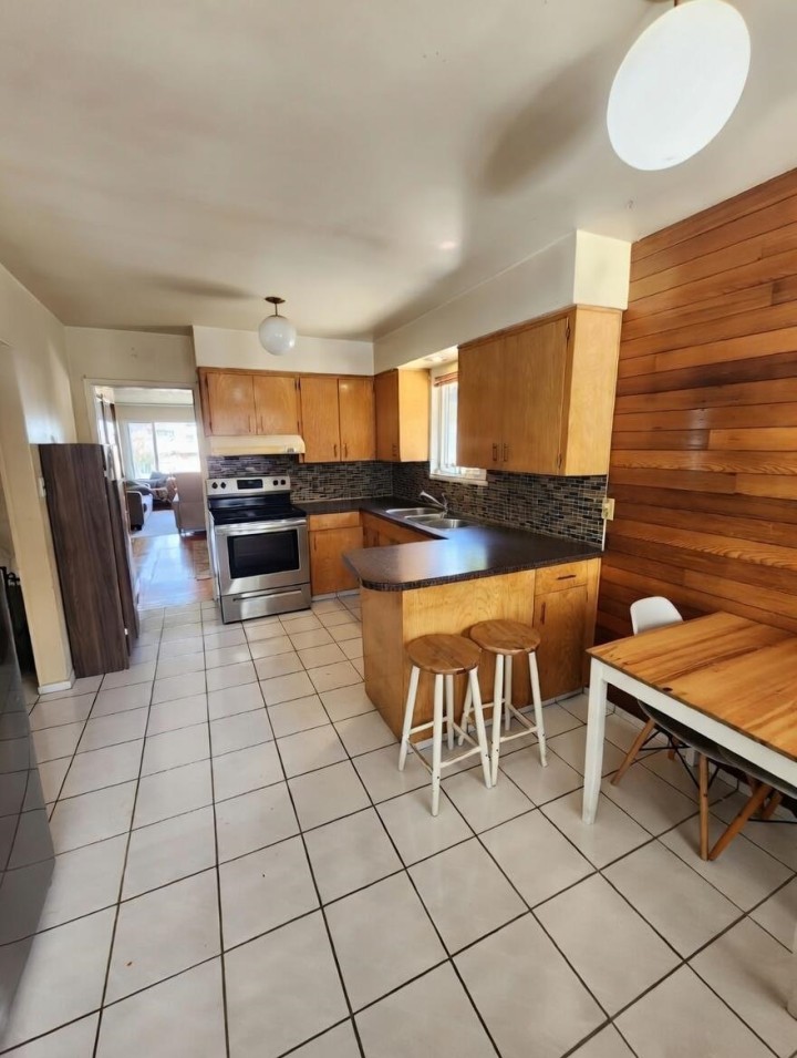 Photo 6 at 3312 Queens Avenue, Collingwood VE, Vancouver East
