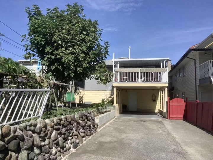 Photo 12 at 3312 Queens Avenue, Collingwood VE, Vancouver East