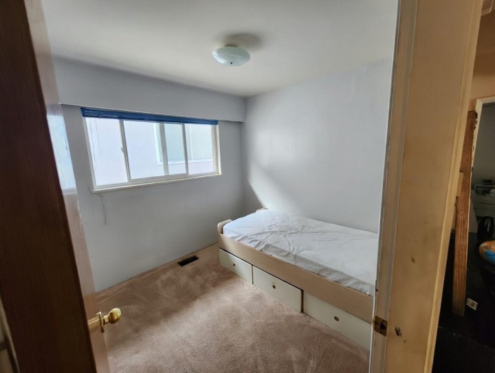 Photo 10 at 3312 Queens Avenue, Collingwood VE, Vancouver East