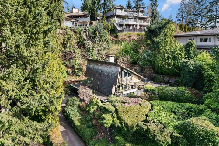 Photo 2 at 6035 Eagleridge Drive, Eagleridge, West Vancouver
