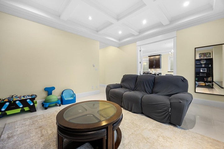 Photo 9 at 6830 Vivian Street, Killarney VE, Vancouver East