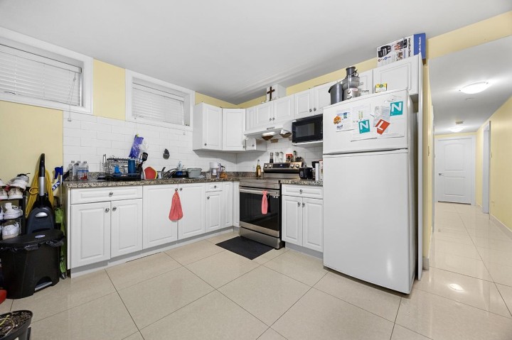 Photo 35 at 6830 Vivian Street, Killarney VE, Vancouver East