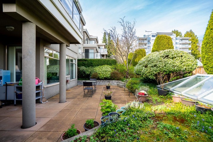 Photo 1 at 204 - 1765 Marine Drive, Ambleside, West Vancouver