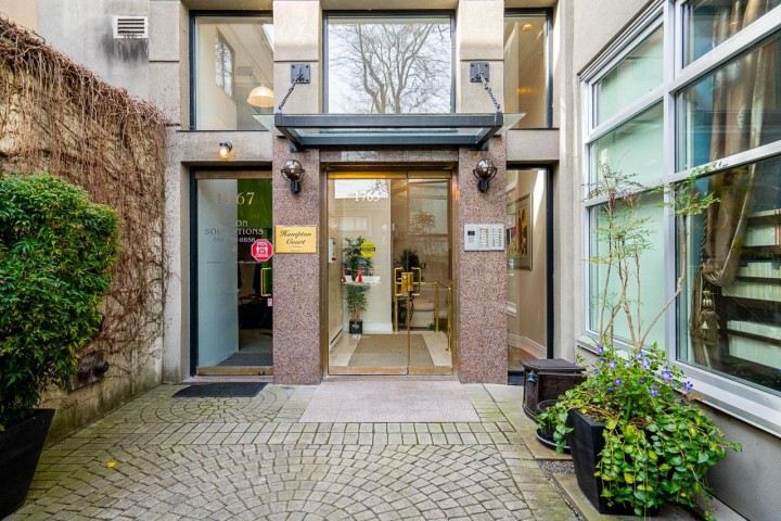 Photo 5 at 204 - 1765 Marine Drive, Ambleside, West Vancouver