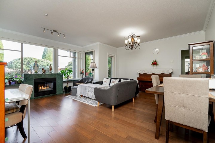 Photo 11 at 204 - 1765 Marine Drive, Ambleside, West Vancouver