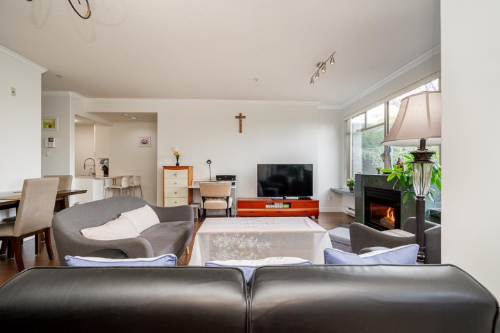Photo 19 at 204 - 1765 Marine Drive, Ambleside, West Vancouver