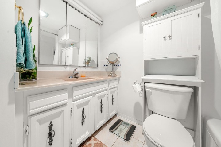 Photo 22 at 204 - 3136 Kingsway, Collingwood VE, Vancouver East