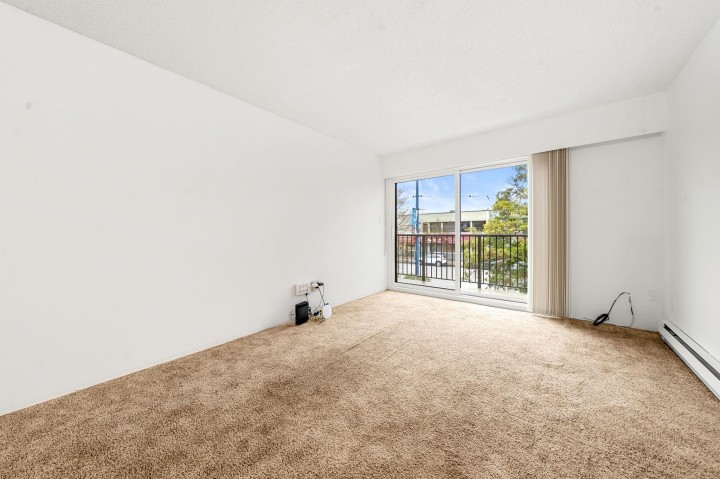 Photo 32 at 204 - 3136 Kingsway, Collingwood VE, Vancouver East