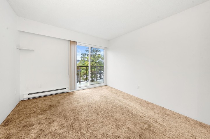 Photo 18 at 204 - 3136 Kingsway, Collingwood VE, Vancouver East