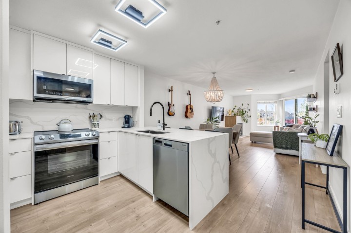 Photo 2 at 213 - 3038 E Kent Avenue South, South Marine, Vancouver East