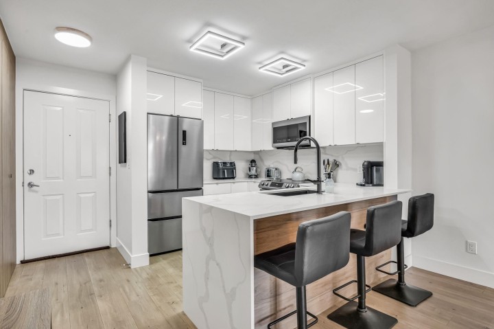 Photo 6 at 213 - 3038 E Kent Avenue South, South Marine, Vancouver East