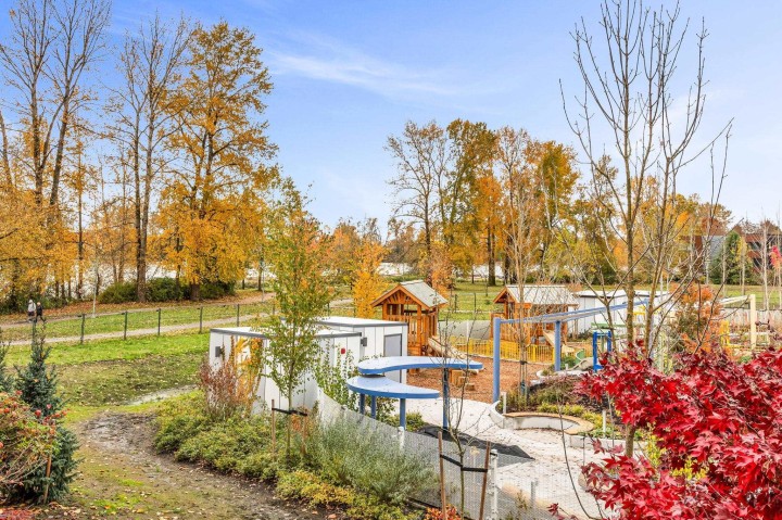 Photo 24 at 213 - 3038 E Kent Avenue South, South Marine, Vancouver East