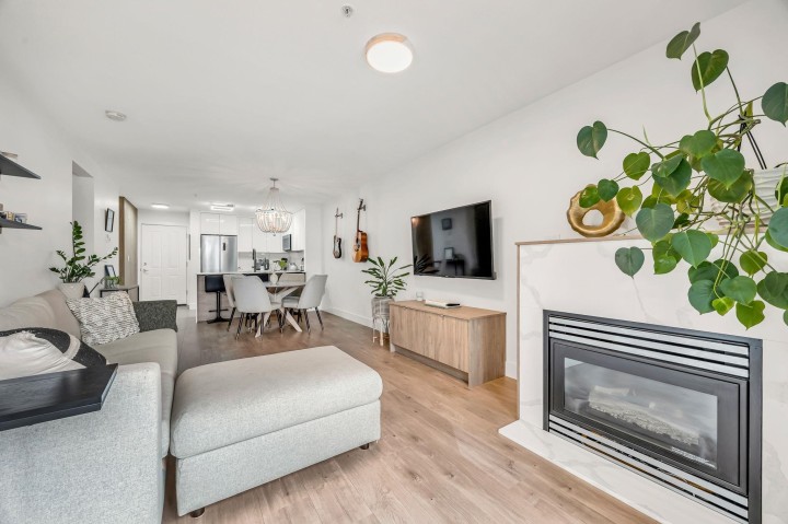 Photo 10 at 213 - 3038 E Kent Avenue South, South Marine, Vancouver East