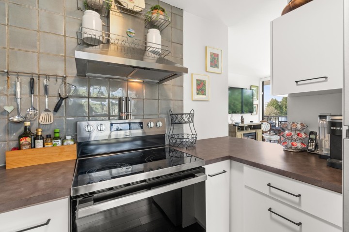 Photo 27 at 704 - 650 16th Street, Ambleside, West Vancouver