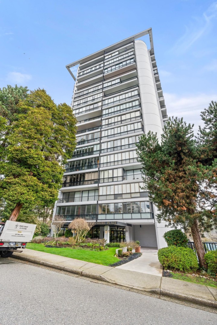 Photo 3 at 704 - 650 16th Street, Ambleside, West Vancouver