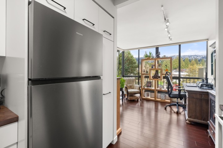 Photo 28 at 704 - 650 16th Street, Ambleside, West Vancouver