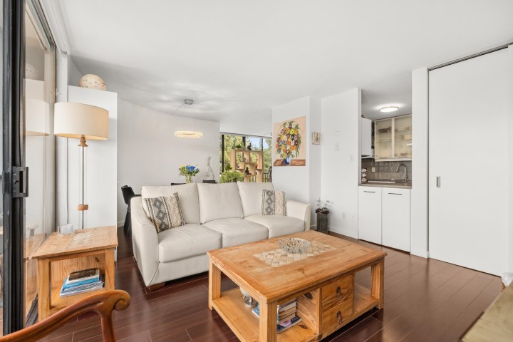 Photo 9 at 704 - 650 16th Street, Ambleside, West Vancouver