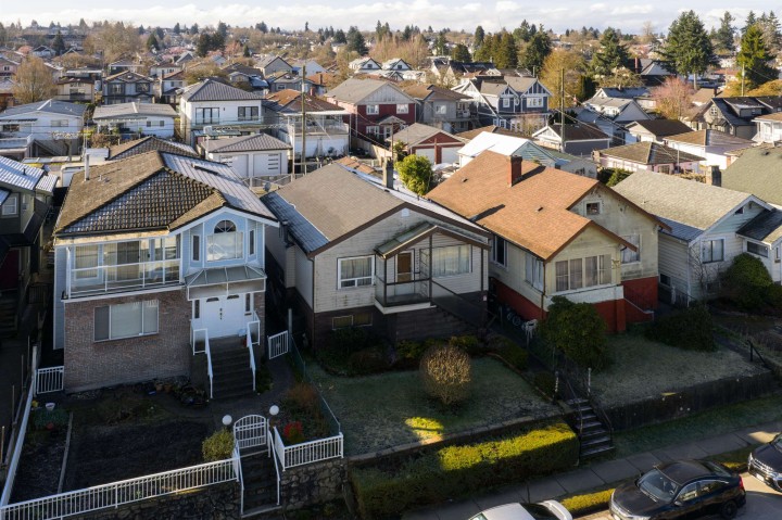 Photo 9 at 1266 E King Edward Avenue, Knight, Vancouver East