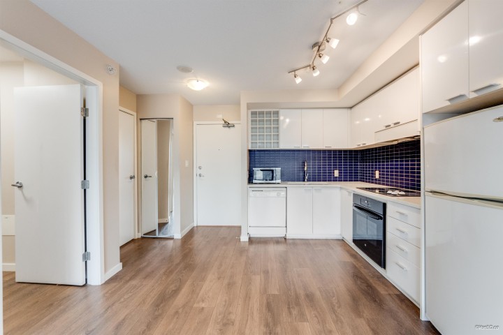 Photo 6 at 1209 - 131 Regiment Square, Downtown VW, Vancouver West