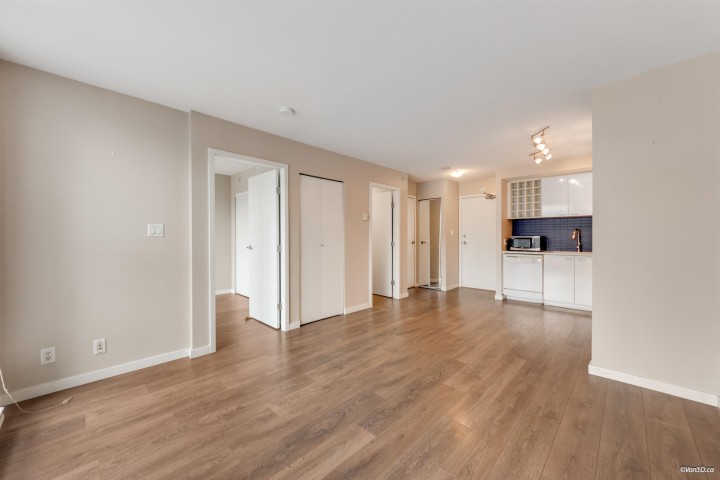 Photo 7 at 1209 - 131 Regiment Square, Downtown VW, Vancouver West