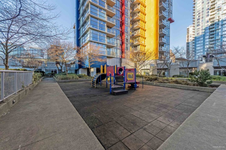 Photo 30 at 1209 - 131 Regiment Square, Downtown VW, Vancouver West