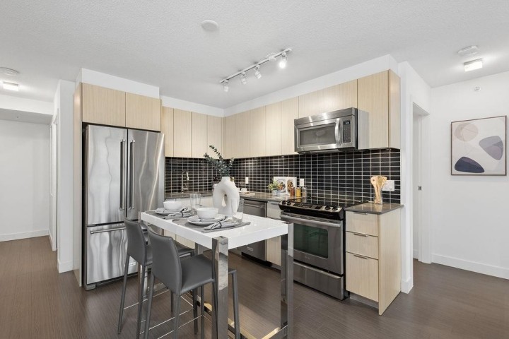 Photo 13 at 902 - 1325 Rolston Street, Downtown VW, Vancouver West