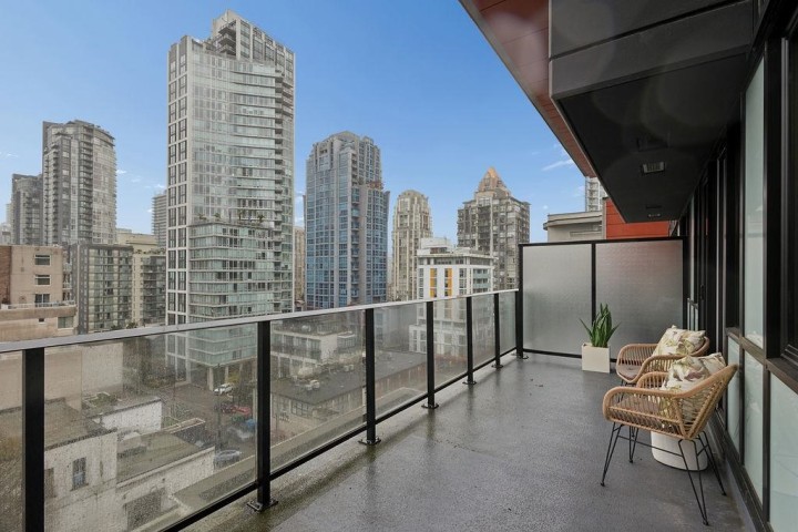 Photo 3 at 902 - 1325 Rolston Street, Downtown VW, Vancouver West